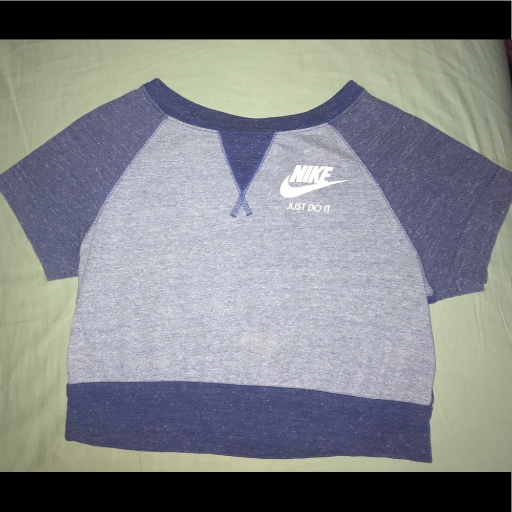 Athletic Women’s Nike crop top